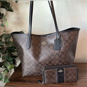 Coach Coated Canvas Tote Bag & Wallet Logo Designed